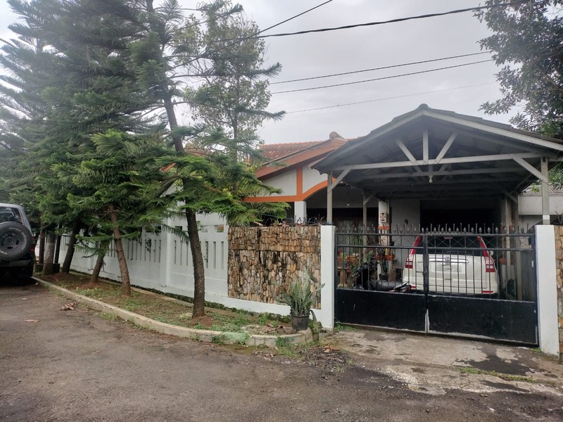 Rumah Siap Huni dengan Hunian Nyaman dan Asri di Ciputat