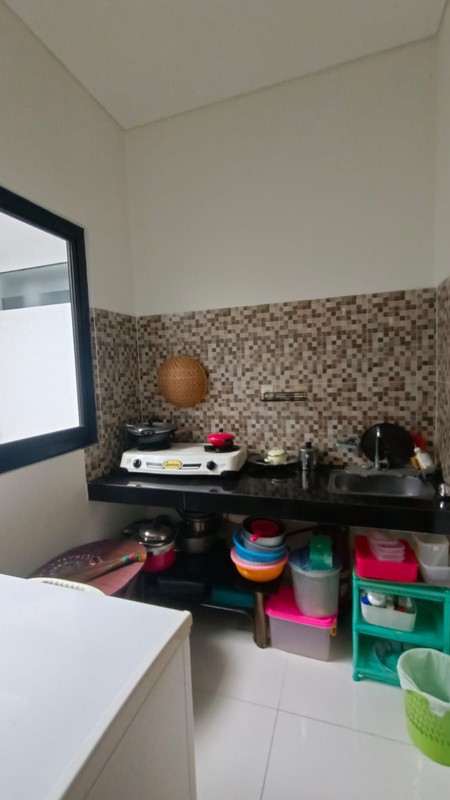 Rumah Mewah Pondok Permai Dengan Kolam Renang & Halaman Luas, Sinduadi, Mlati, Sleman