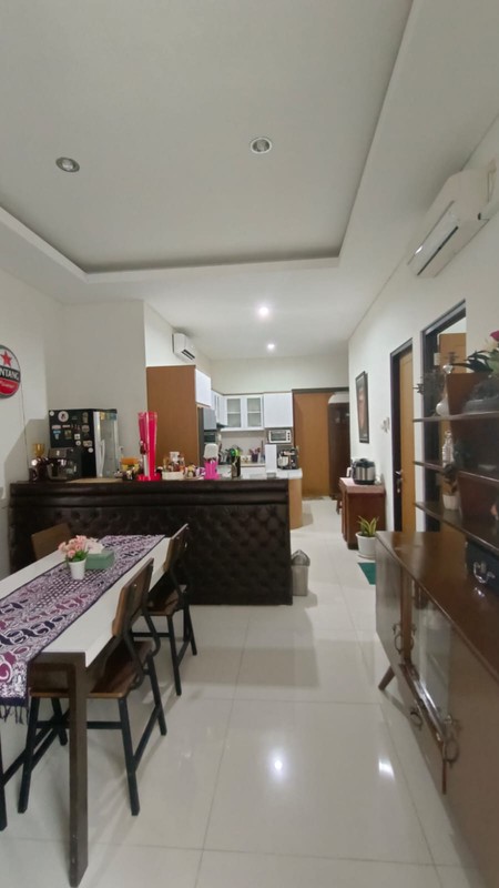 Rumah Mewah Pondok Permai Dengan Kolam Renang & Halaman Luas, Sinduadi, Mlati, Sleman