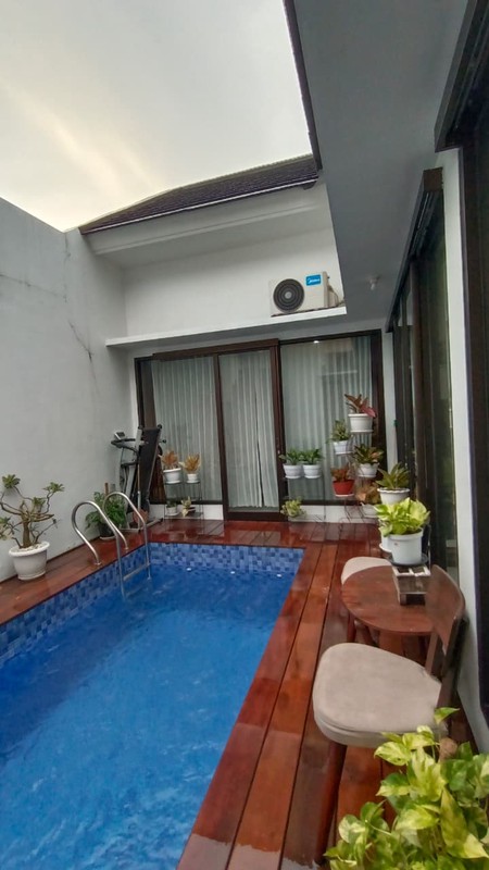 Rumah Mewah Pondok Permai Dengan Kolam Renang & Halaman Luas, Sinduadi, Mlati, Sleman