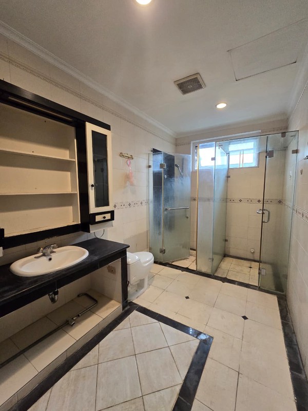 Rumah 2½ Lantai Siap Huni dengan Hunian Nyaman dan Asri @Tebet, Jakata Selatan