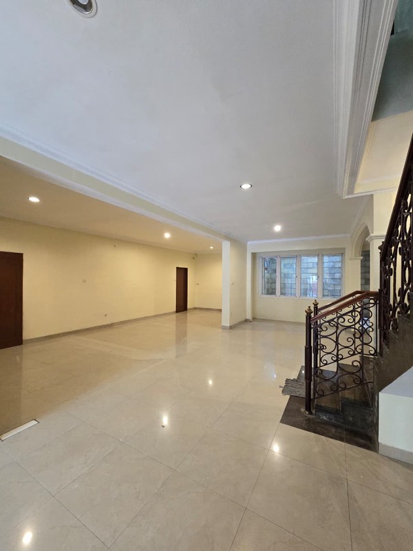 Rumah 2½ Lantai Siap Huni dengan Hunian Nyaman dan Asri @Tebet, Jakata Selatan