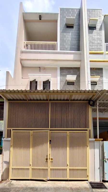Dijual Rumah 3 Lantai di Tanjung Duren Dalam, Jakarta Barat - Lokasi Strategis & Bebas Banjir