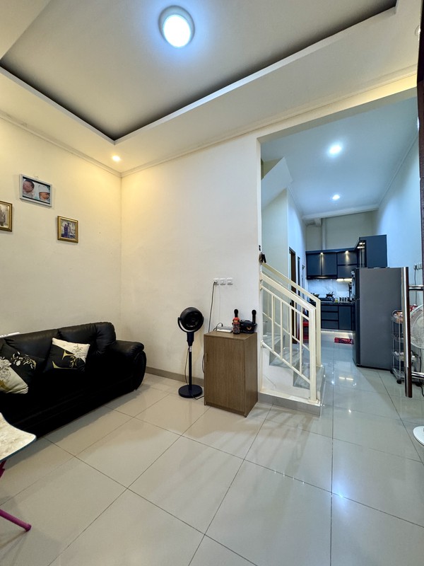 Dijual Rumah 3 Lantai di Tanjung Duren Dalam, Jakarta Barat - Lokasi Strategis & Bebas Banjir