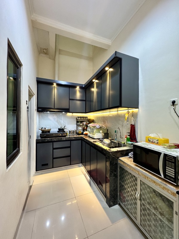 Dijual Rumah 3 Lantai di Tanjung Duren Dalam, Jakarta Barat - Lokasi Strategis & Bebas Banjir