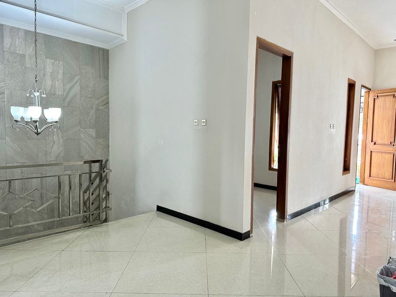 Rumah Mewah 2 Lantai Lokasi Sangat Dekat Dengan Pakuwon Mall, Condongcatur, Depok, Sleman