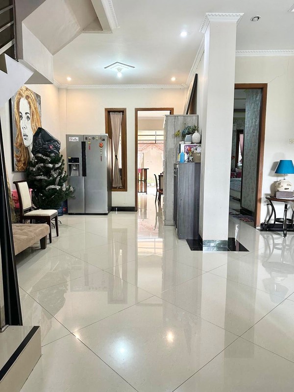 Rumah Mewah 2 Lantai Lokasi Sangat Dekat Dengan Pakuwon Mall, Condongcatur, Depok, Sleman