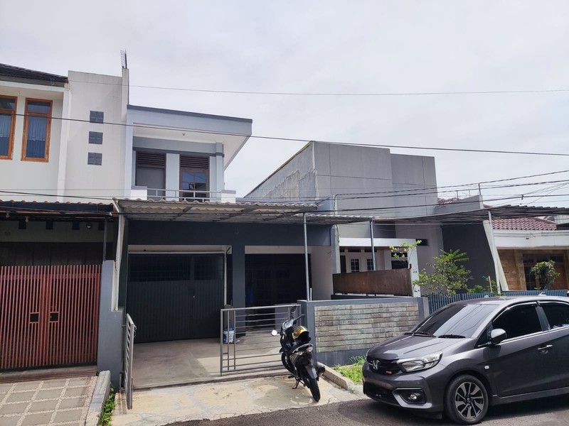 STRATEGIS! Rumah Nyaman di Komplek Kurdi, Bandung!