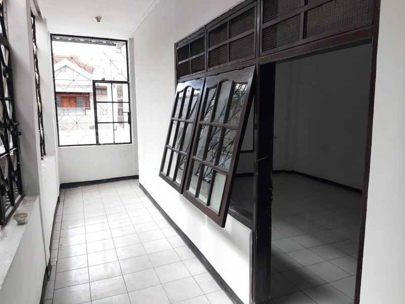 STRATEGIS! Rumah Nyaman di Komplek Kurdi, Bandung!