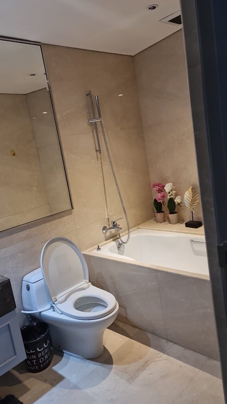 Sewa Apartemen One Icon Surabaya: 3BR Private Lift, Connect TP, Turun Harga!