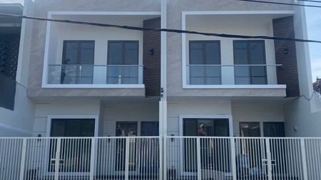 DIJUAL RUMAH BARU GRESS Jl. Baruk Tengah Surabaya Timur SELANGKAH DARI MERR