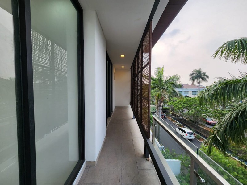 Dijual Rumah Minimalis 3 Lantai di Citra Dua Extension
