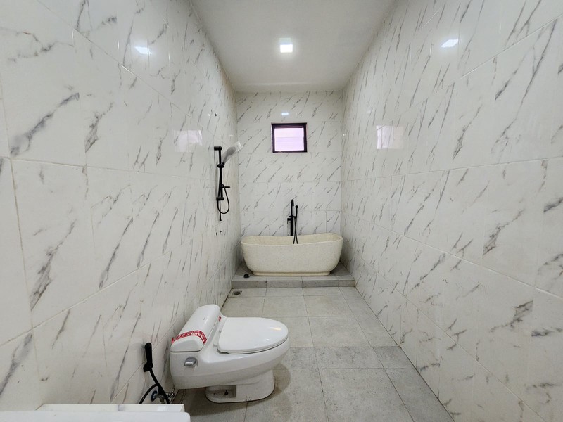 Dijual Rumah Minimalis 3 Lantai di Citra Dua Extension