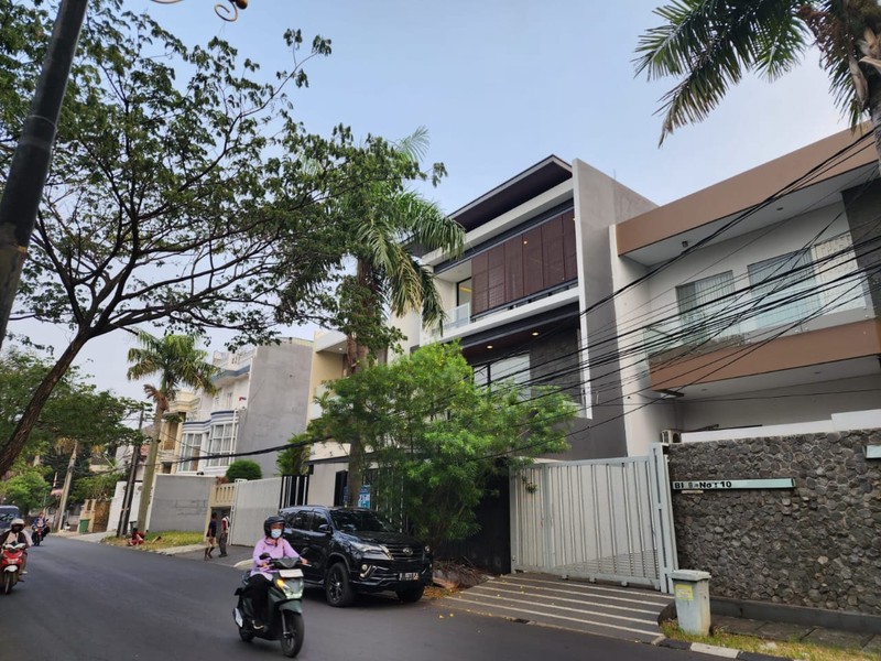Dijual Rumah Minimalis 3 Lantai di Citra Dua Extension