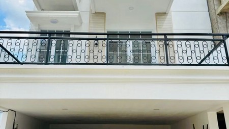 Rumah 2 Lantai Siap Huni dengan Hunian Nyaman dan Asri @Pesanggrahan, Jakarta Selatan