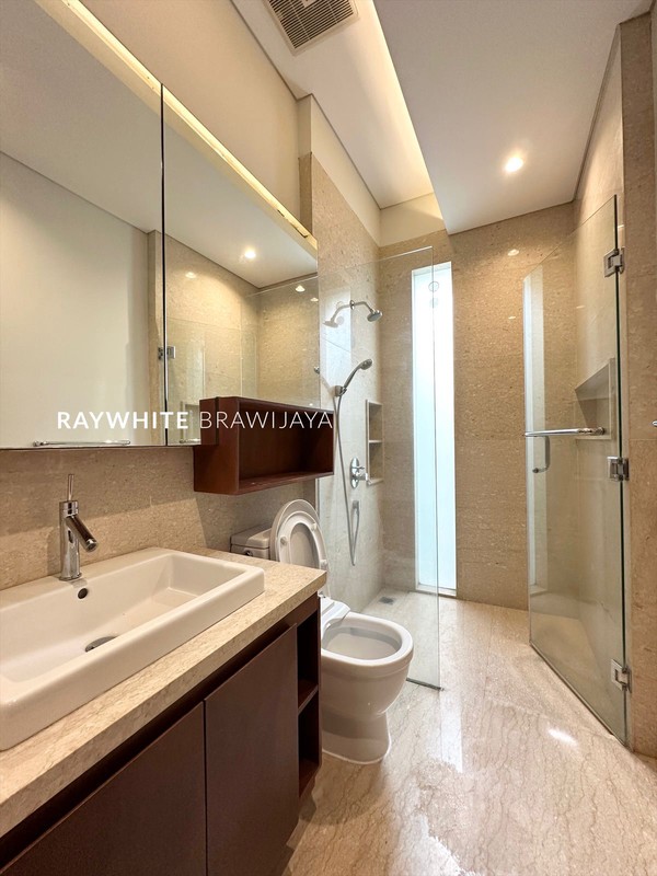 Rumah Modern Minimalist Lingkungan Tenang Area Bdn Cilandak