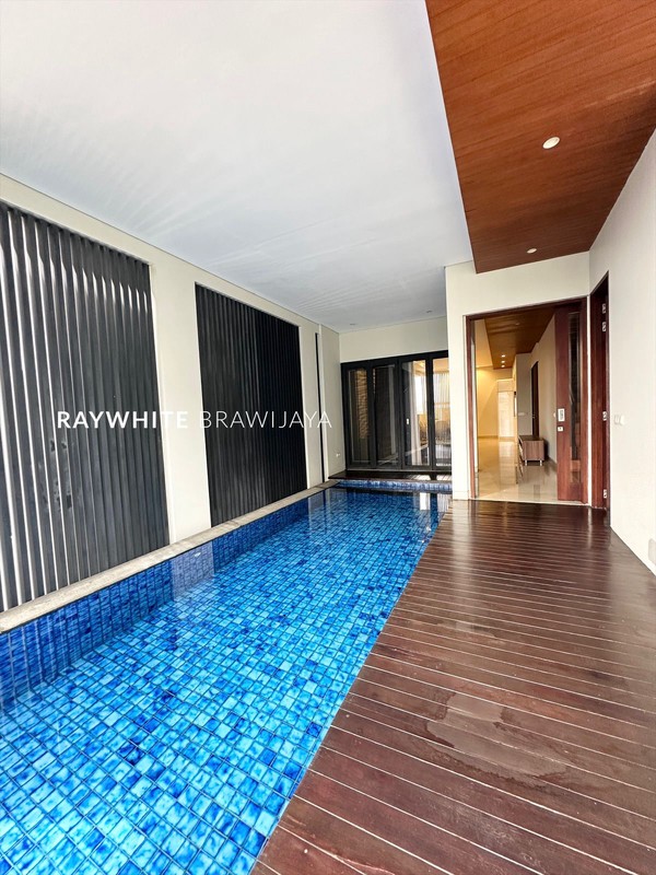 Rumah Modern Minimalist Lingkungan Tenang Area Bdn Cilandak