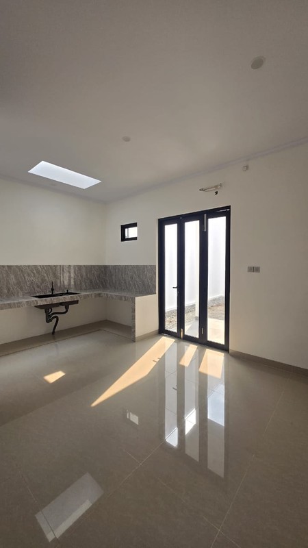 Dijual Rumah Brand New di Meruya Selatan