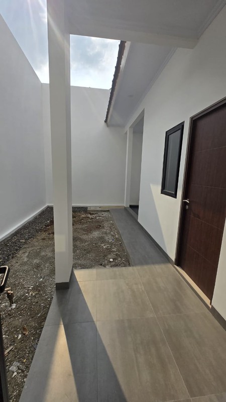 Dijual Rumah Brand New di Meruya Selatan
