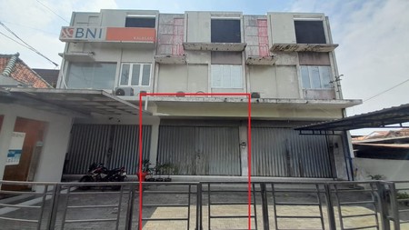 Ruko Disewakan - Lokasi Super Strategis di Jalan Solo-Yogya