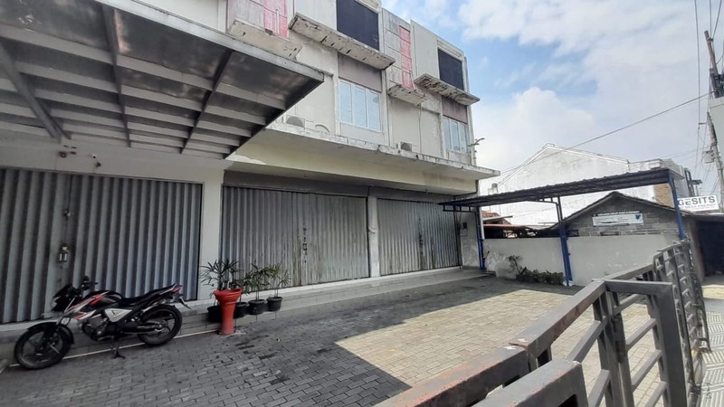 Ruko Disewakan - Lokasi Super Strategis di Jalan Solo-Yogya