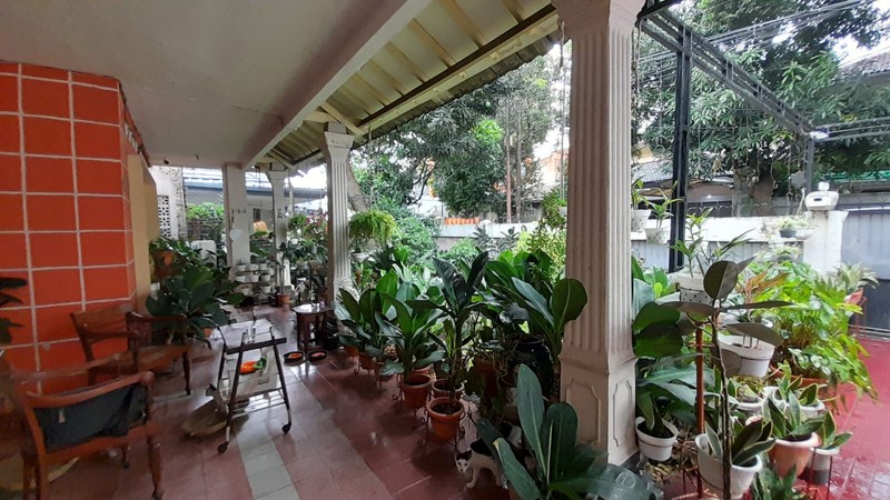Rumah 2 Lantai Luas 492m2 Lokasi di Tebet Jaksel