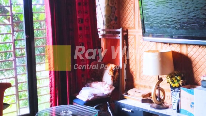 Rumah 2 Lantai Pinggir Jalan di Mekarwangi Bandung