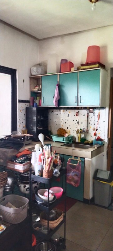 Rumah 2 Lantai Pinggir Jalan di Mekarwangi Bandung