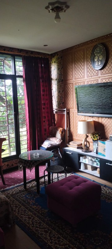 Rumah 2 Lantai Pinggir Jalan di Mekarwangi Bandung