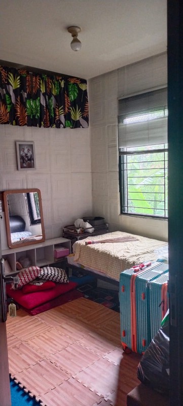 Rumah 2 Lantai Pinggir Jalan di Mekarwangi Bandung