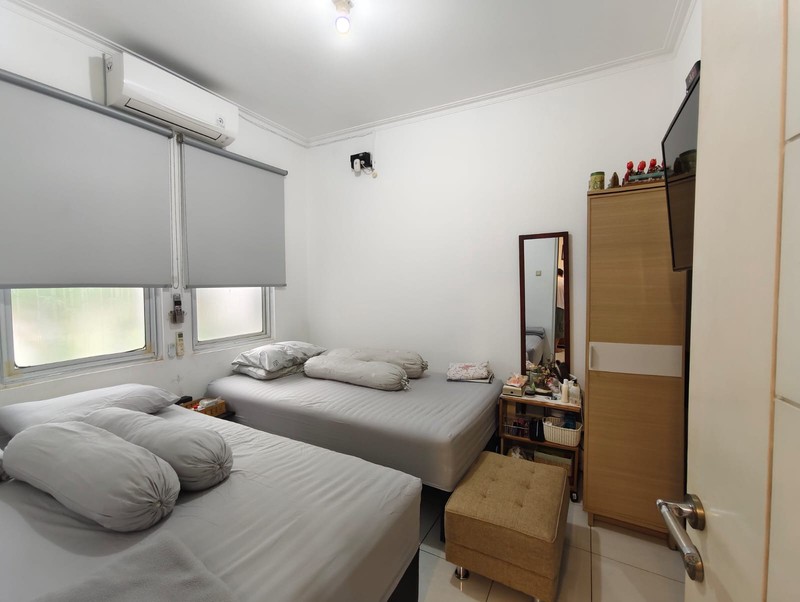 Rumah 2 lantai Kota Wisata