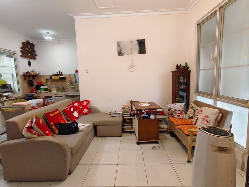 Rumah 2 lantai Kota Wisata