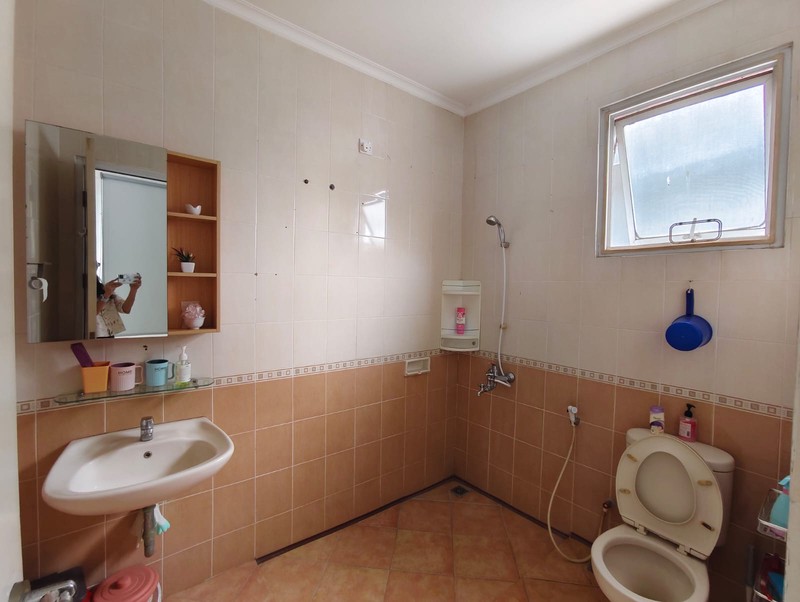 Rumah 2 lantai Kota Wisata