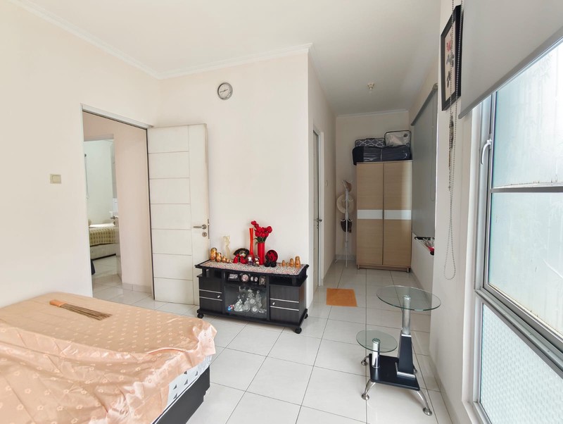 Rumah 2 lantai Kota Wisata