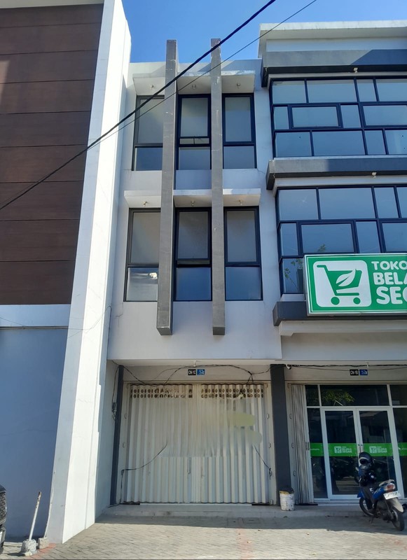 Dijual Ruko Baru Raya Satelit Utara - Sukomanunggal Surabaya Barat - Ruko Baru Modern 3 Lantai Komersial Area Hadap Nol Jalan Raya Cocok Buat Segala Usaha, Parkir Luas