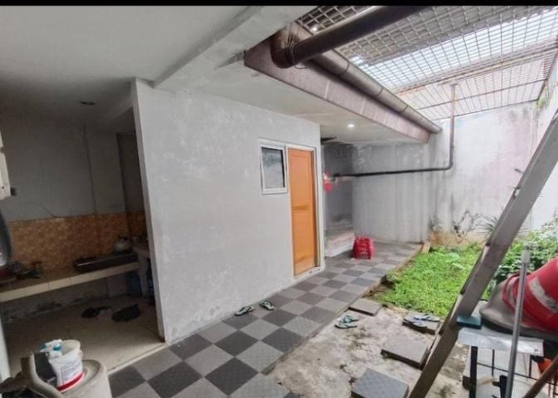 Ruko Strategis eks Bank di Cinere Raya