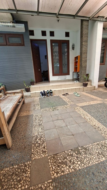 Rumah 2 Lantai Siap Huni dengan Hunian Nyaman dan Asri ada 2 Unit Rumah @Bintaro Sektor 9