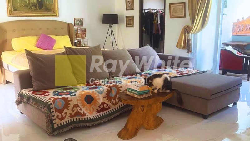 Rumah Mewah 2 Lantai di Parakan Batununggal