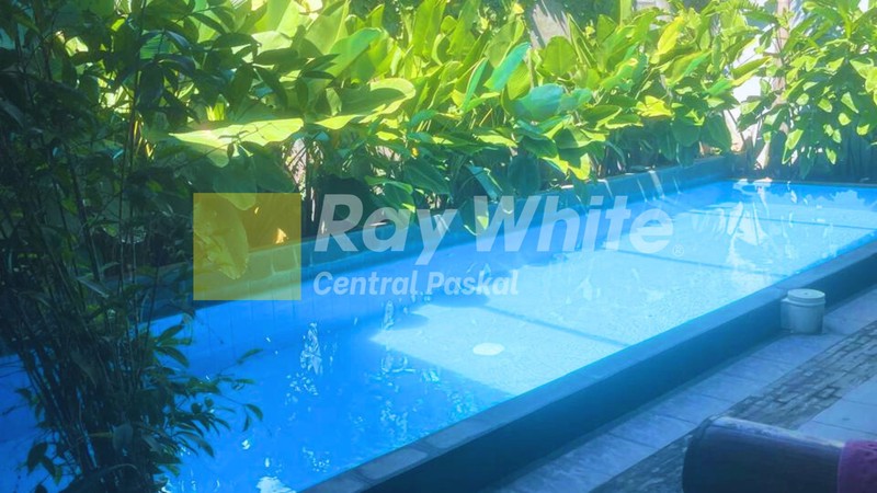 Rumah Mewah 2 Lantai di Parakan Batununggal