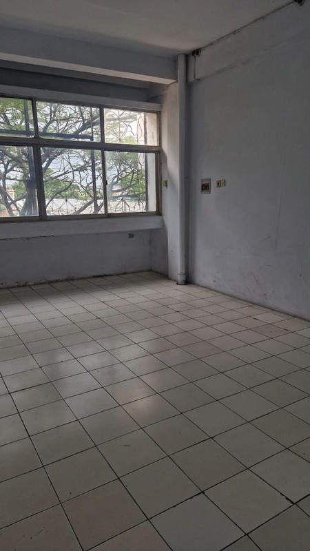 Dijual dan/atau Disewakan Ruko 3 Setengah Lantai di Jalan Ciledug Raya, Kreo, Ciledug