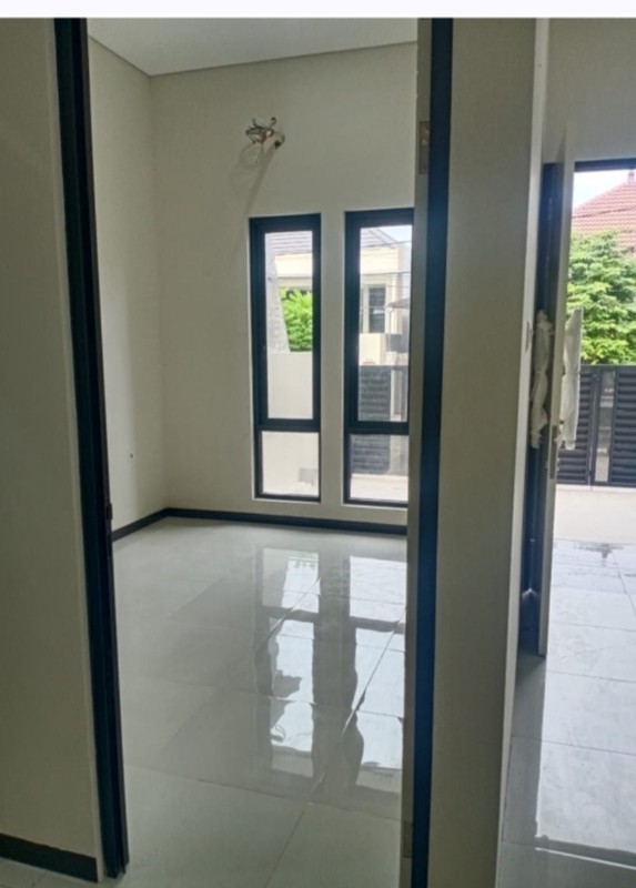 DIJUAL CEPAT RUMAH 2 LANTAI VILLA KALIJUDAN