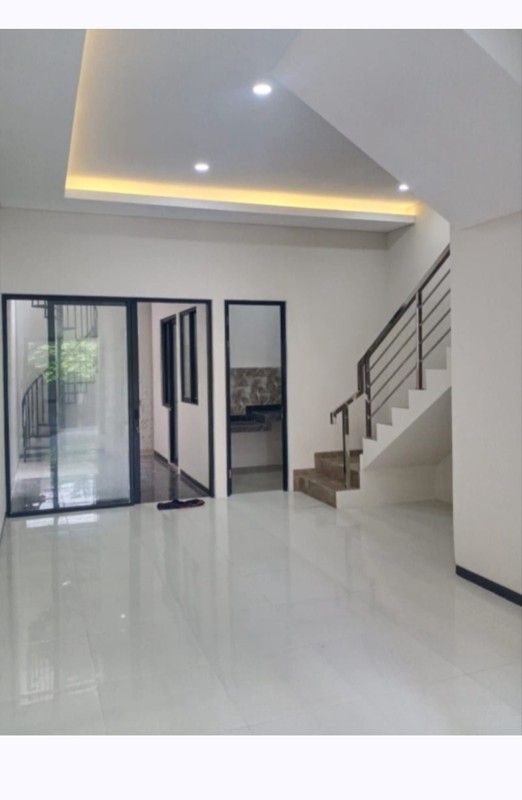 DIJUAL CEPAT RUMAH 2 LANTAI VILLA KALIJUDAN