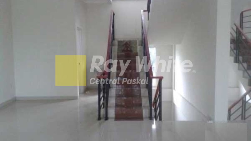 Ruko Terawat Untuk Kantor di Sayap Soekarno Hatta Bandung