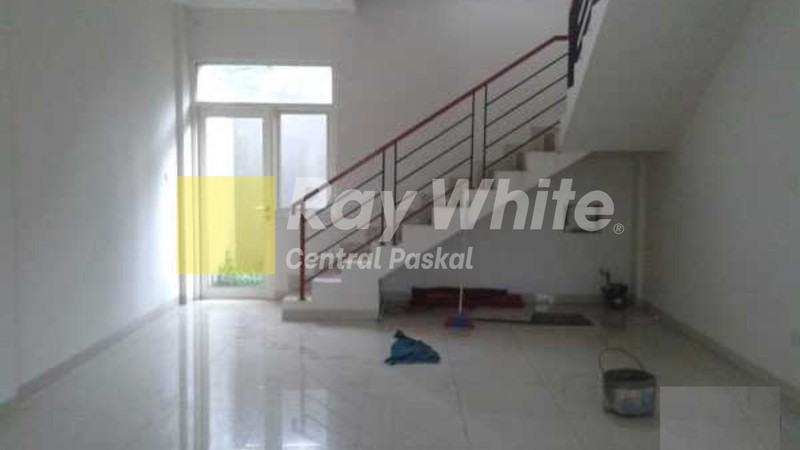 Ruko Terawat Untuk Kantor di Sayap Soekarno Hatta Bandung