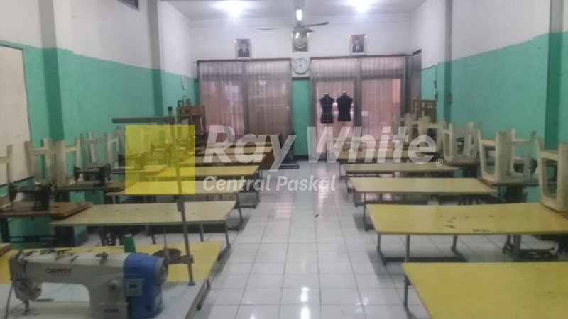 Ruko Terawat Untuk Usaha di Ciateul Bandung