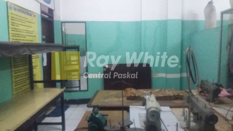 Ruko Terawat Untuk Usaha di Ciateul Bandung