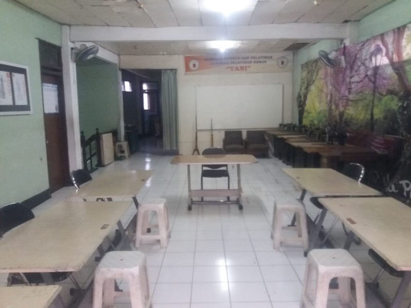 Ruko Terawat Untuk Usaha di Ciateul Bandung