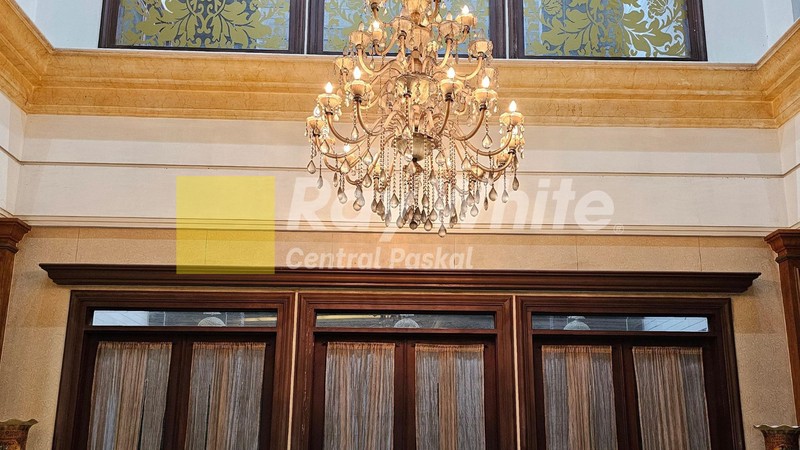 Rumah Megah Full Furnished di Sayap Kiaracondong Bandung