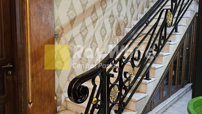 Rumah Megah Full Furnished di Sayap Kiaracondong Bandung