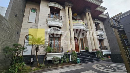 Rumah Megah Full Furnished di Sayap Kiaracondong Bandung